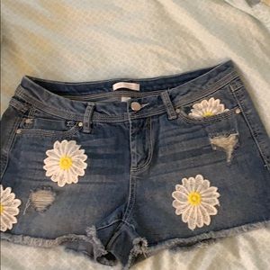 Lauren Conrad Jean shorts size 6